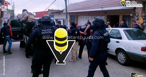 Detienen a policías municipales en operativo en Coscomatepec
