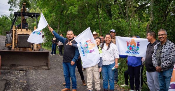 Alcalde Obed Melgoza encabeza banderazo de obra número 16 en La Guásima