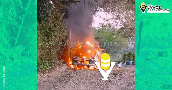 Se incendia vehículo en un camino vecinal, en Chicontepec