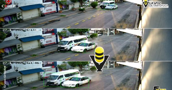 Automovilista provoca aparatoso accidente; colectivo se impacta contra un árbol en Pachuca