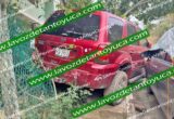 Destroza su camioneta por presunta falla mecánica