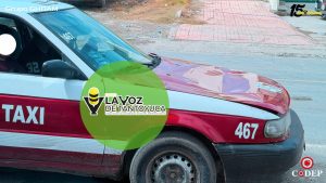 Cofre de taxi se abre en plena carretera y estuvo a punto de provocar un accidente en Tantoyuca