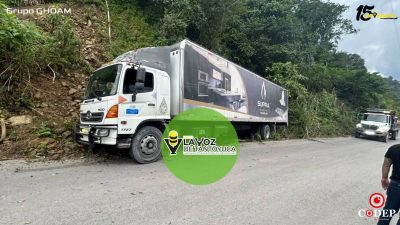 Camión se queda sin frenos en Zontecomatlán; estuvo a punto de provocar una tragedia