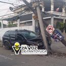 Destroza camioneta en pastoso choque
