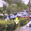 Vuelca vehículo de empresa Telmex tras choque con taxi