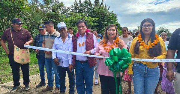 Alcaldesa Aristea Fernández entrega obra de rehabilitación carretera y rampas de concreto hidráulico en La Guada