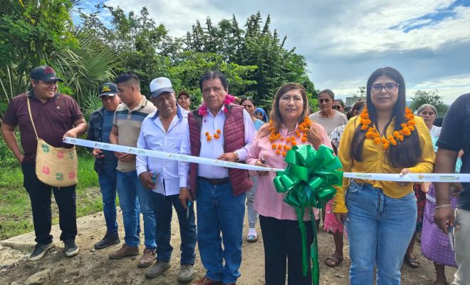 Alcaldesa Aristea Fernández entrega obra de rehabilitación carretera y rampas de concreto hidráulico en La Guada