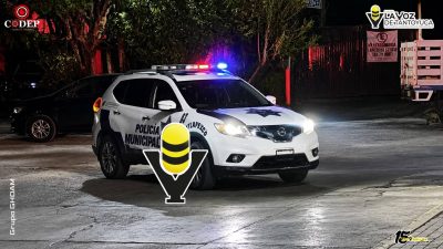 Hallan cadáver en descomposición en vía federal, en Atlapexco