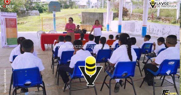 Imparten pláticas sobre acoso escolar y derechos infantiles en Primaria de Chicontepec