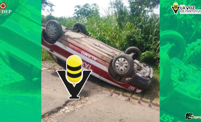 Vuelca taxi en la carretera La Tercera - Xococatl; ocupantes resultaron con lesiones menores