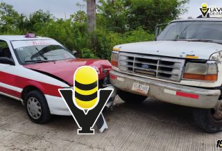 Choque entre taxi y pipa de agua deja solo daños materiales en Tantoyuca