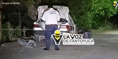 Ebrio impacta taxi y huye