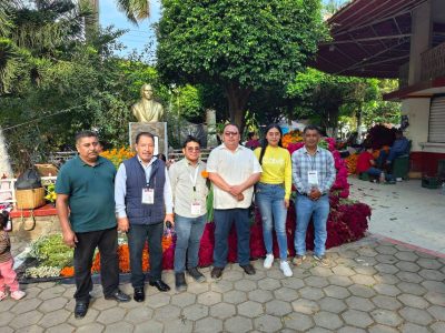 Gobierno municipal de Chicontepec brinda apoyo a comerciantes en vísperas del Xantolo 2026
