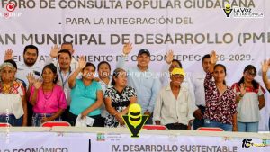 Alcaldesa Aristea Fernández promueve participación ciudadana en foro para el Plan Municipal de Desarrollo