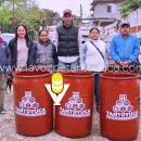 Entrega Ayuntamiento contenedores a comerciantes de San Sebastián