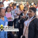 Protestan trabajadores del sector salud afuera del Hospital Civil