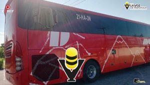 Autobús de pasajeros de ADO es apedreado en la carretera Álamo - Potrero del Llano