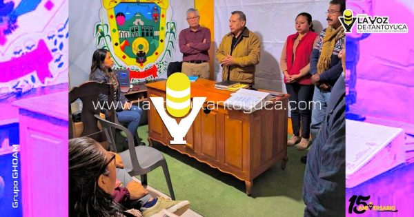 Se reúne alcalde de Ixcatepec con Directores Educativos para planear Carnaval 2026