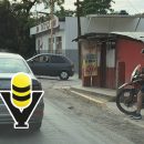 Motociclistas salen ilesos tras choque con automóvil en la carretera municipalizada de Tantoyuca