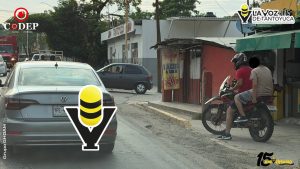 Motociclistas salen ilesos tras choque con automóvil en la carretera municipalizada de Tantoyuca