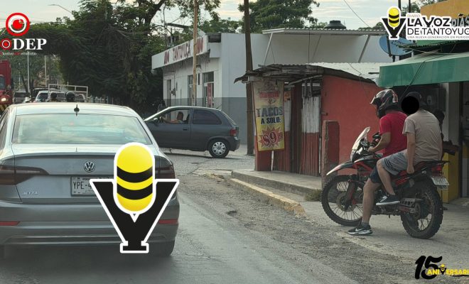 Motociclistas salen ilesos tras choque con automóvil en la carretera municipalizada de Tantoyuca