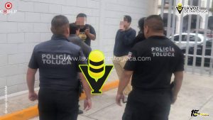 Abuelita inocente; cambio 130 mil pesos por una maleta llena de periódico en Toluca 