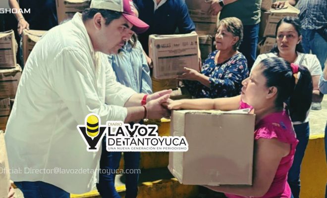 Roberto San Román entrega apoyos a locatarios afectados por lluvias del mercado municipal