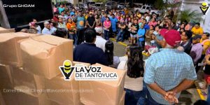 Roberto San Román entrega apoyos a locatarios afectados por lluvias del mercado municipal 