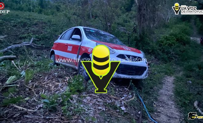 Taxista se sale de camino vecinal en Tantoyuca; resulta ileso