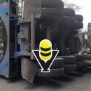 Vuelca caja de tractocamión y obstruye la carretera México - Tampico en Tlanchinol