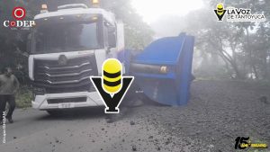 Vuelca caja de tractocamión y obstruye la carretera México - Tampico en Tlanchinol