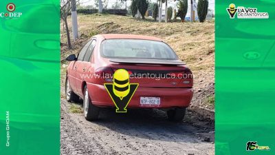 Reportan vehículo abandonado en Villas de Tantoyuca