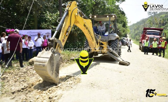 Joven motociclista resulta lesionado tras derrapar en Mancornadero