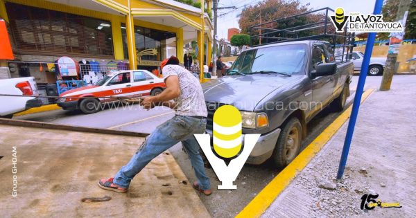 Aseguran camioneta en la Zona Centro de Tantoyuca