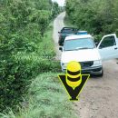 Camioneta estuvo a punto de volcar en camino rural de Cerro Azul