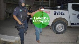 Detienen a hombre por violencia familiar 