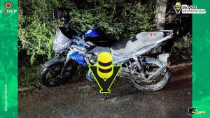 Motociclista resulta lesionado tras derrapar y chocar contra camioneta en Tempoal