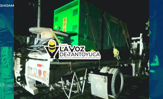 Vecinos retienen camioneta que transportaba generador de luz