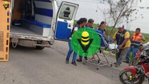 Auxilian a hombre tras derrape de moto en El Higo 