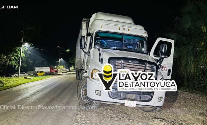 Tractocamión termina averiado por falla en el GPS