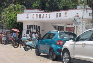 ¡$800 POR ALUMNO!, ARDE LA CUOTA DEL COBAEV 08: Padres cuestionan el destino del dinero