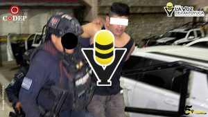 Detienen a dos sujetos tras protagonizar riña en la colonia Azteca